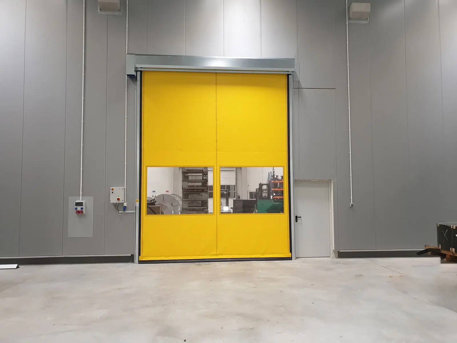 OCM Self-Repairing High-Speed Roll-Up Door